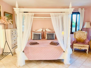 Esmaraldas House of Love Terrasini